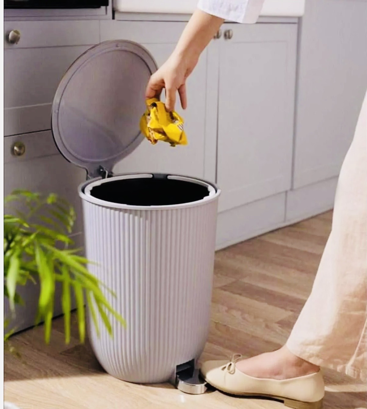 سطل زباله ۲جداره پدال دار ۱۵ لیتر همارا